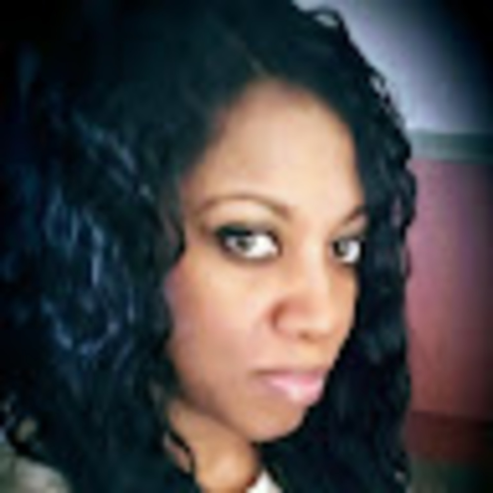 Meet your Posher, Denise